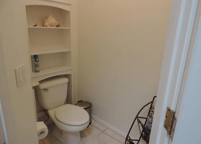 Trendy Southside Beauty With Rv Access *