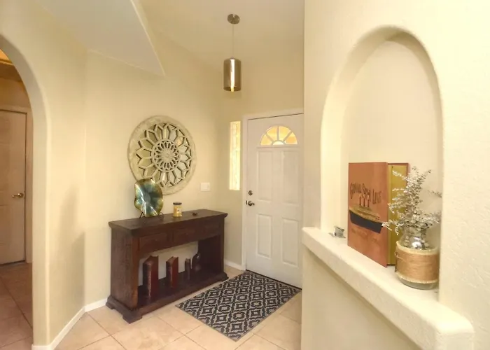 Trendy Southside Beauty With Rv Access *