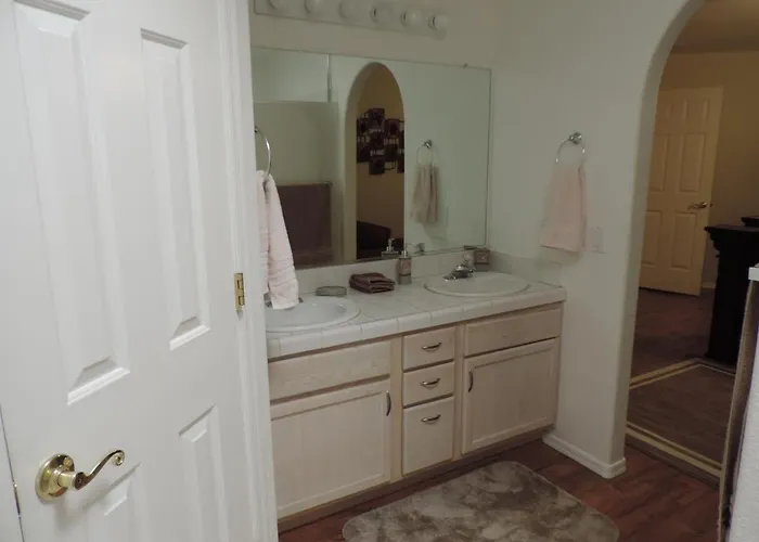Dom wakacyjny Trendy Southside Beauty With Rv Access *
