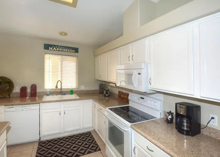 Trendy Southside Beauty With Rv Access