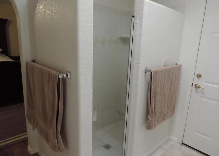 Dom wakacyjny Trendy Southside Beauty With Rv Access Lake Havasu City