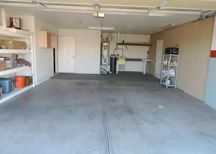 Trendy Southside Beauty With Rv Access *