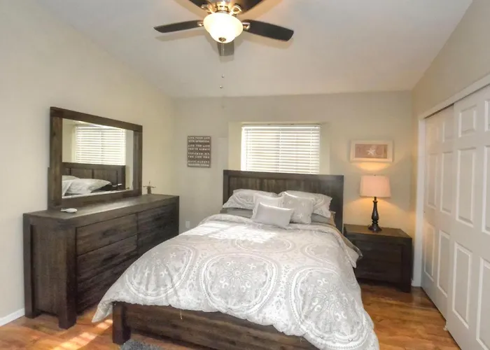 Trendy Southside Beauty With Rv Access Lake Havasu City